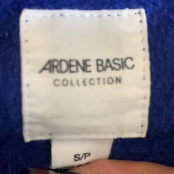 Blue comfortable cropped hoodie - Picture 2 of 4